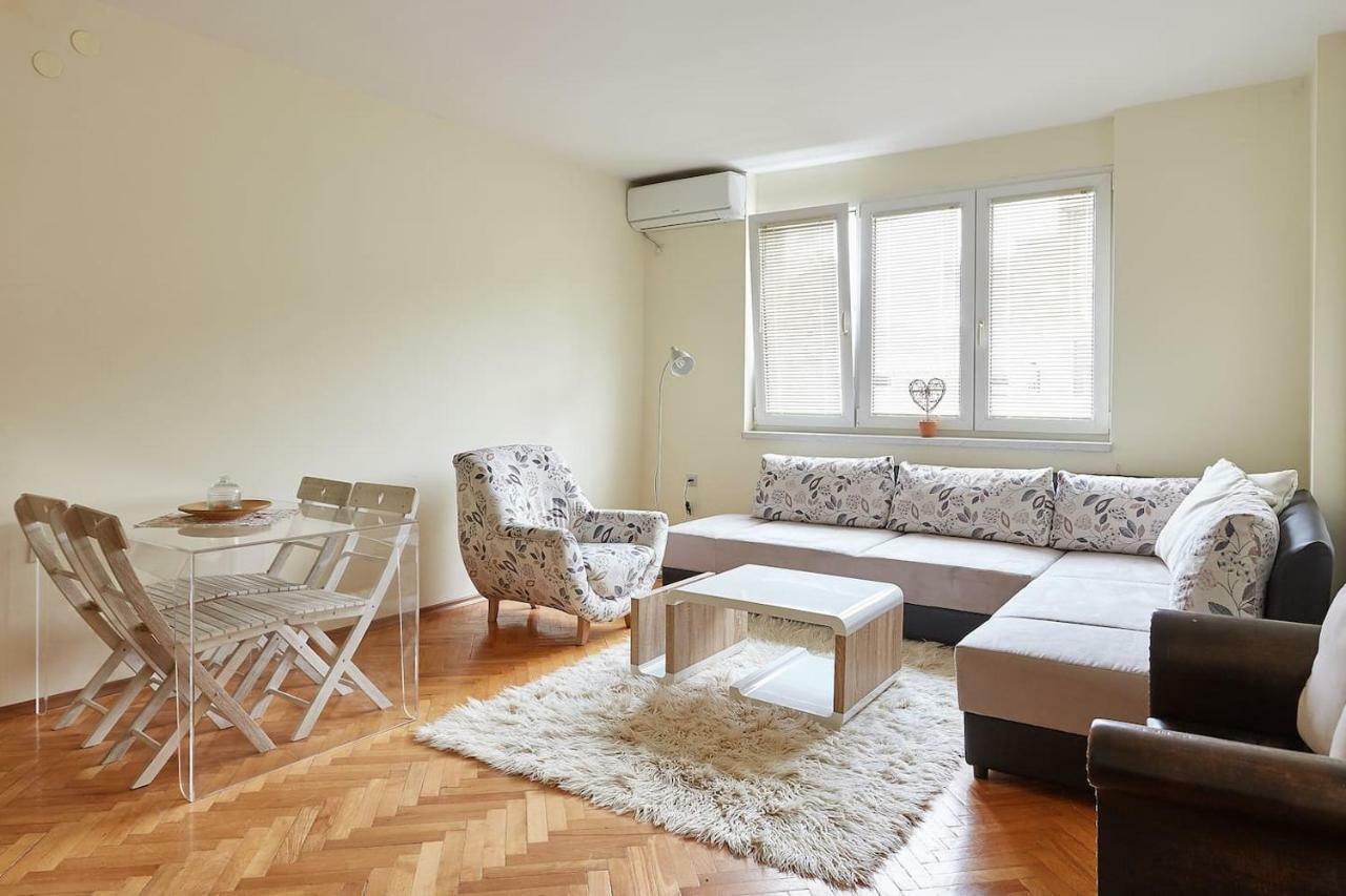 Square Vanilla Apartments Скопие Екстериор снимка