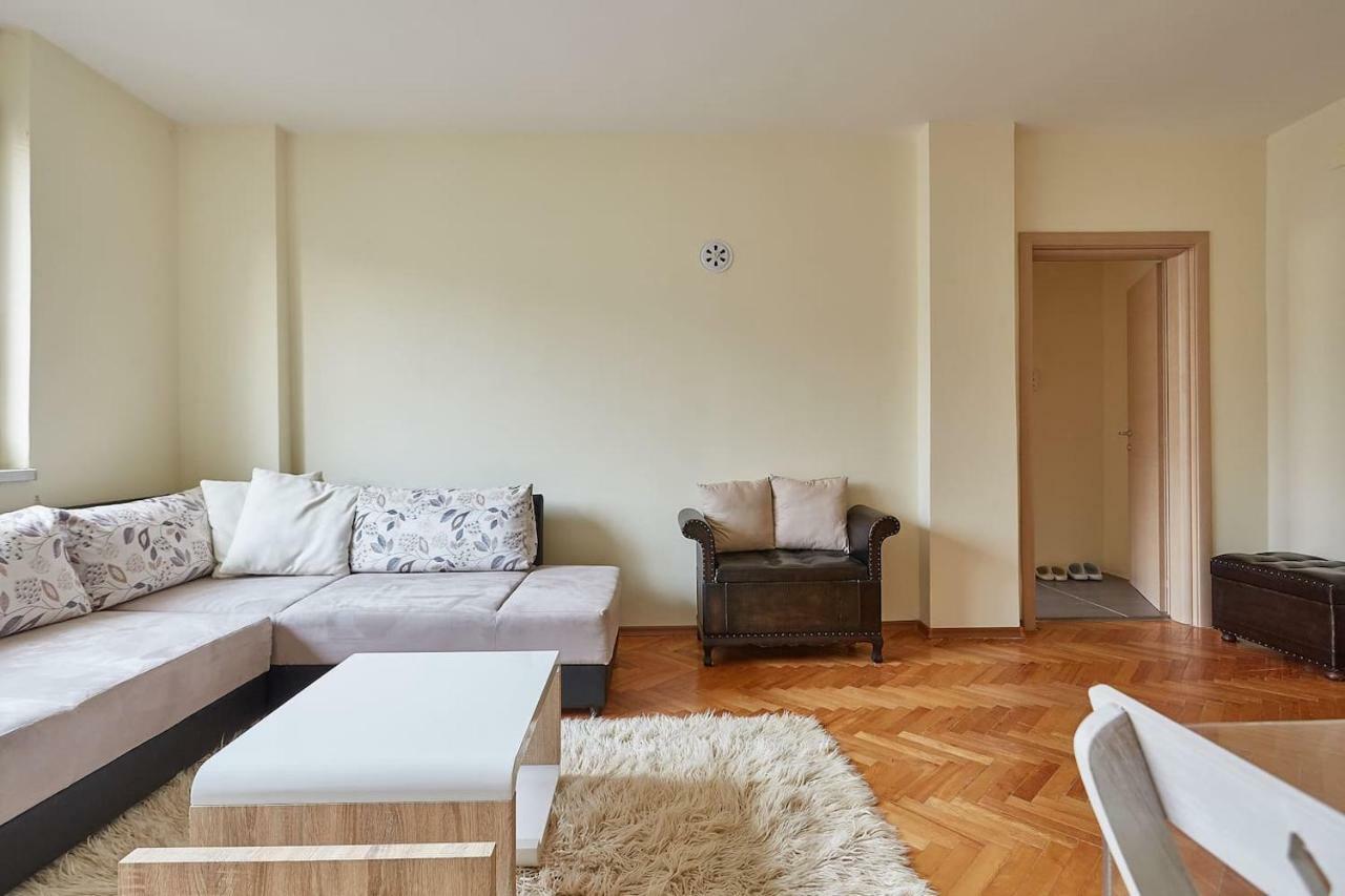 Square Vanilla Apartments Скопие Екстериор снимка